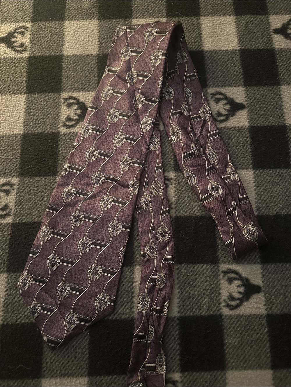 Stafford Plum Geometric Medallion Silk Tie